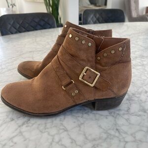 Women’s Suede Ankle Boots SZ 7